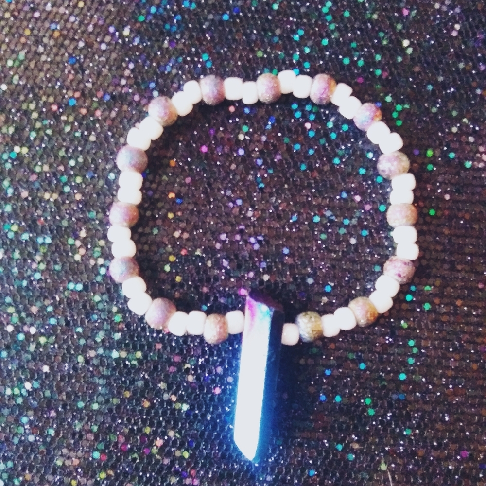 Quartz beaded bracelet